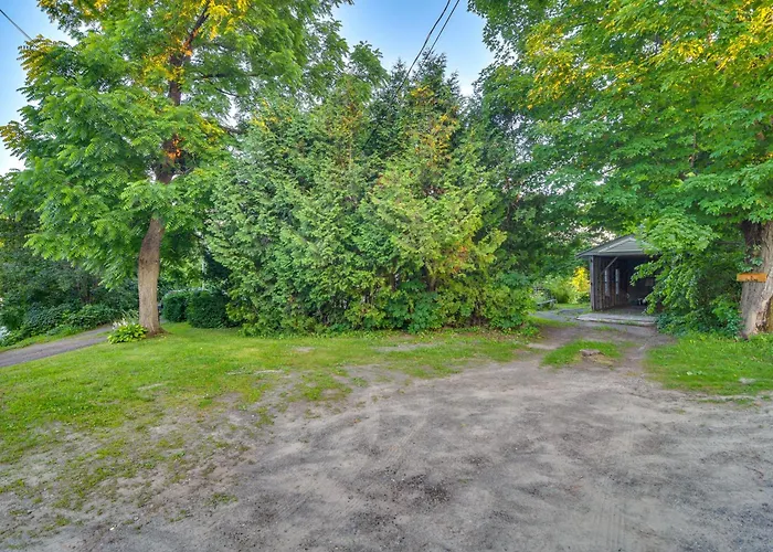 Oakland Apt On Messalonskee Lake With Dock Access!