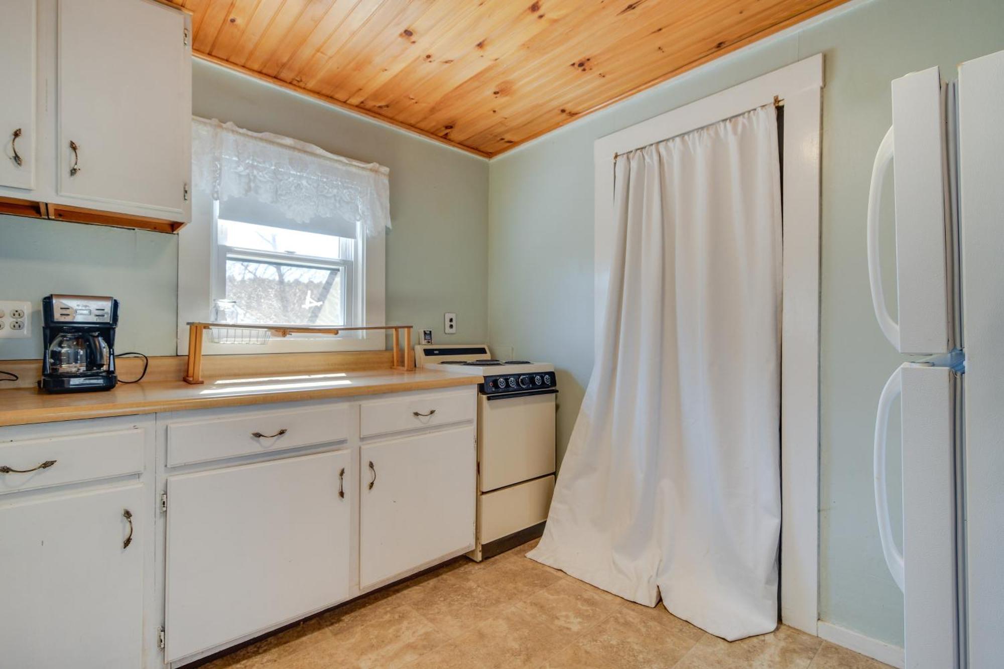 Apartment Oakland On Messalonskee With Dock Access!